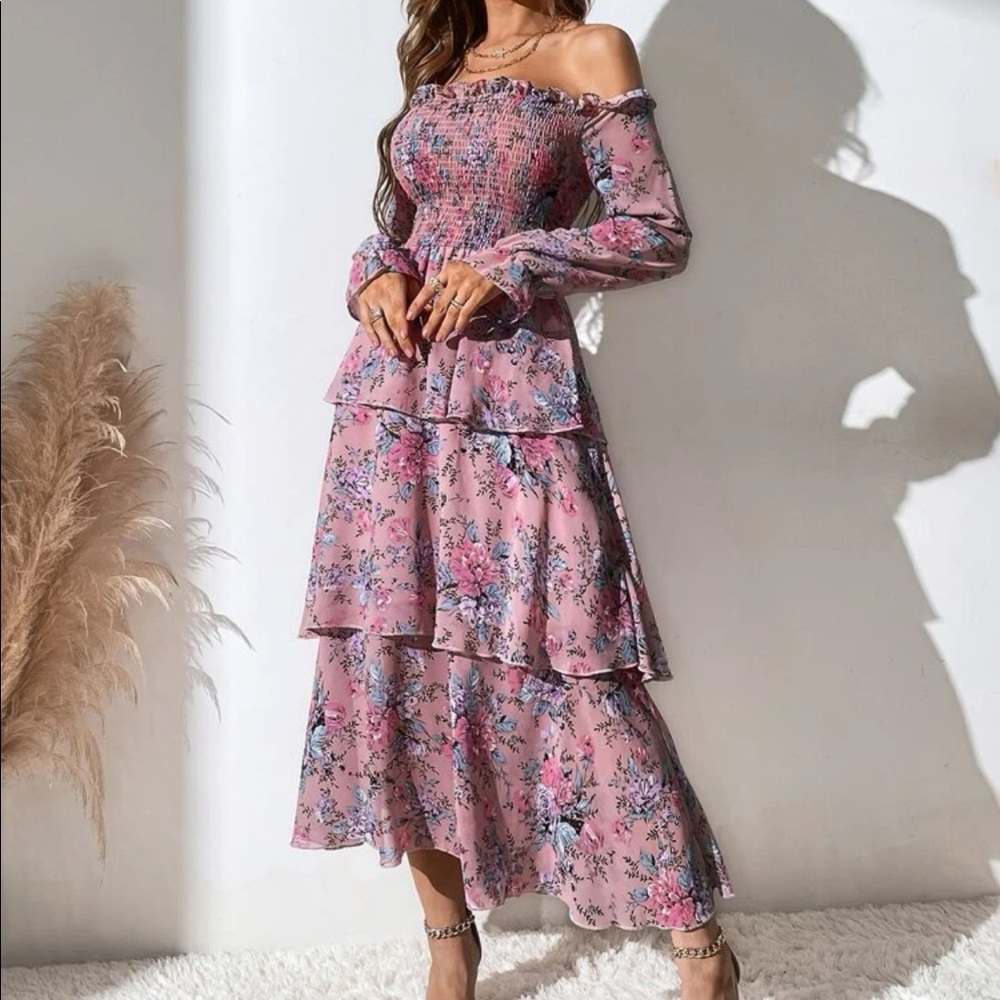 Boho floral print  off shoulder shirred layered hem maxi dress - Picture 13 of 15